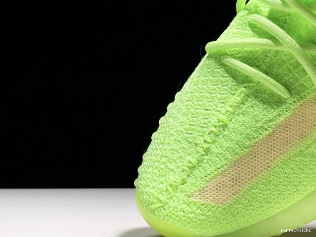 Yeezy the 350 Adidas Glow Dark V2 in EG5293 Boost 0727